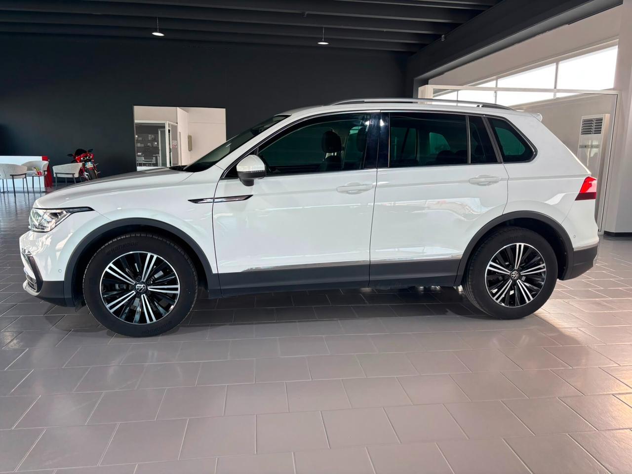 Volkswagen Tiguan 2.0 TDI 150 CV SCR DSG Elegance