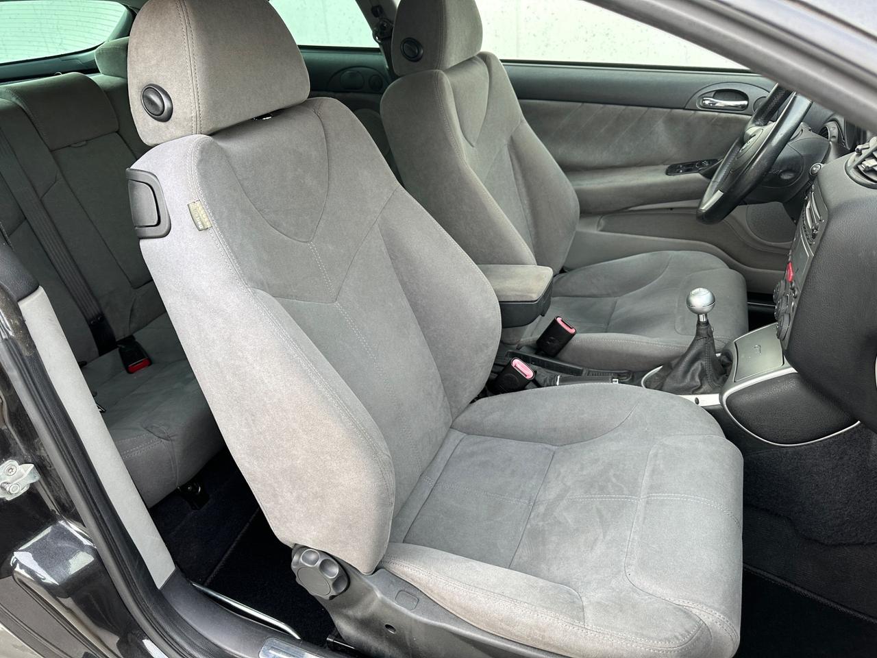 Alfa Romeo GT 1.8 16V TS