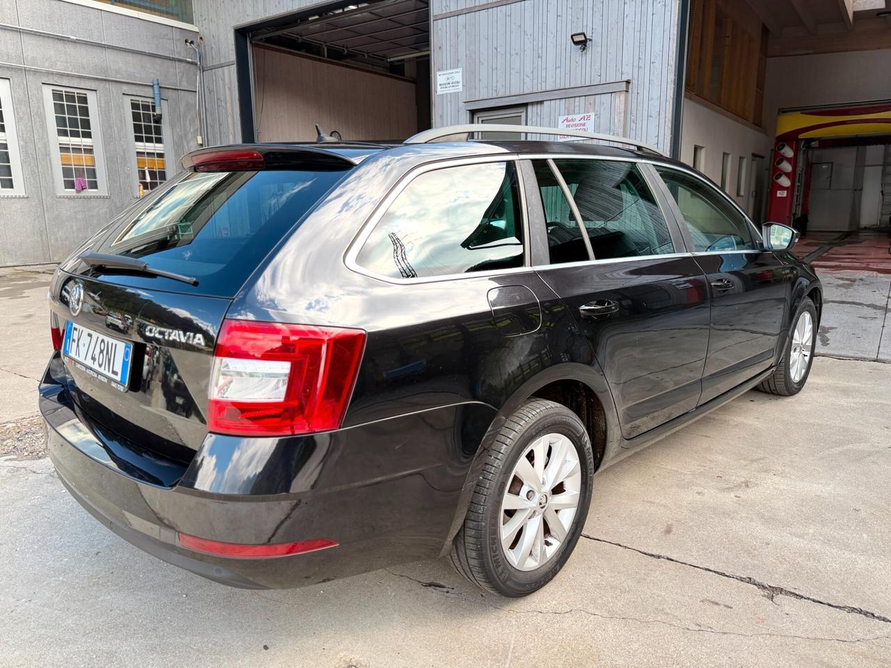 Skoda Octavia 1.6 TDI CR 115 CV DSG Wagon Style