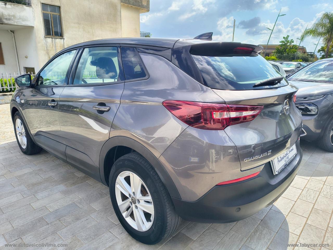 OPEL Grandland X 1.5 D Ecotec S&S Bus. Ed.