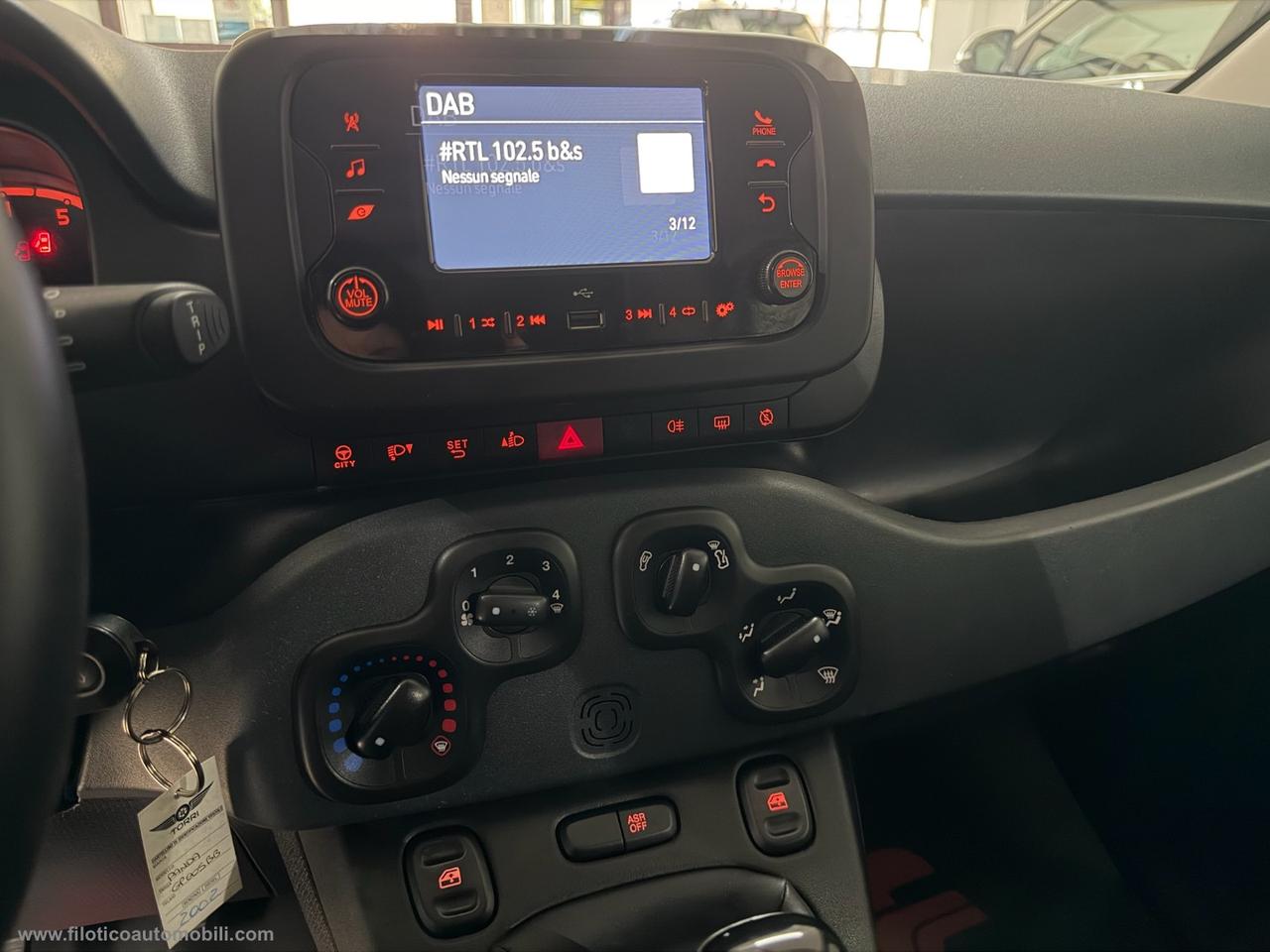 FIAT Panda 1.0 FireFly S&S Hybrid SENSORI DI PARCHEGGIO - 5 POSTO