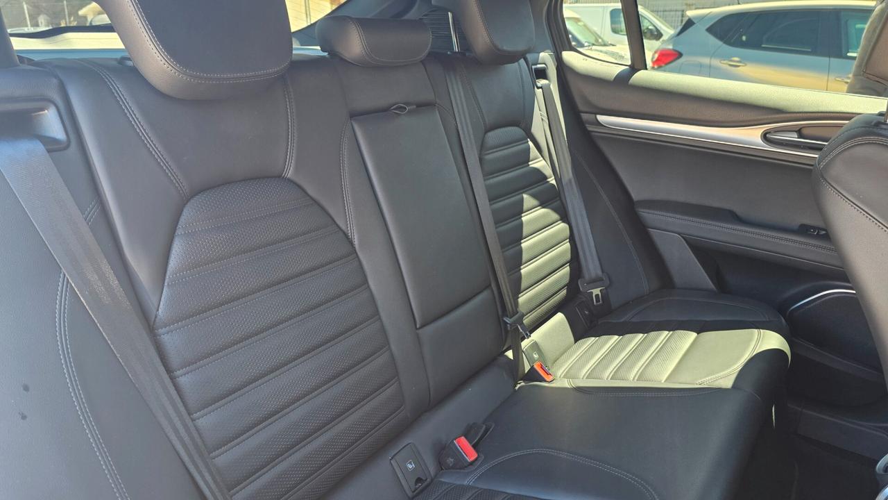 Stelvio Q4 VELOCE - 2.2 Td 210cv AT8