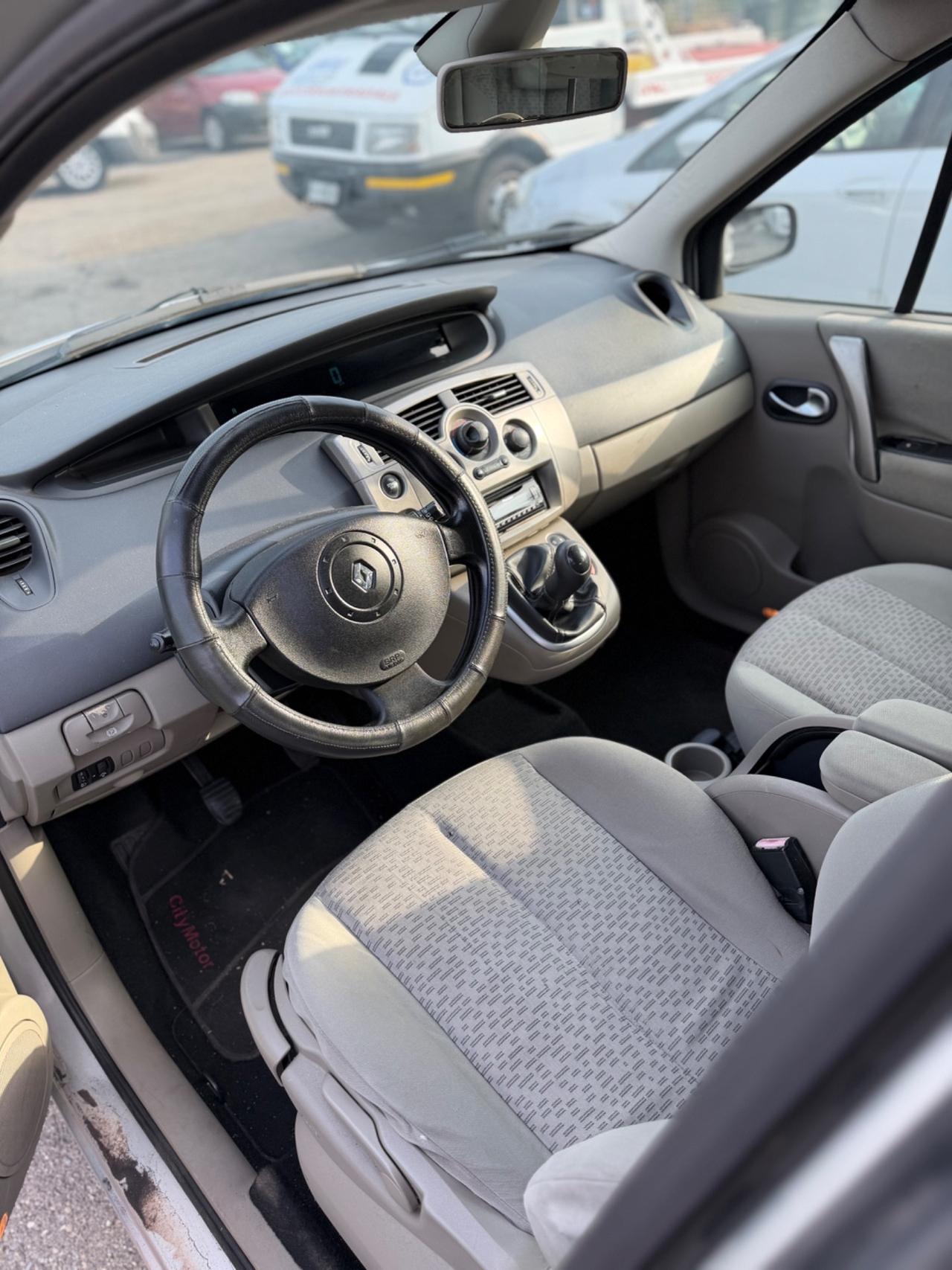 Renault Scenic Scénic 1.5 dCi/85CV Pack