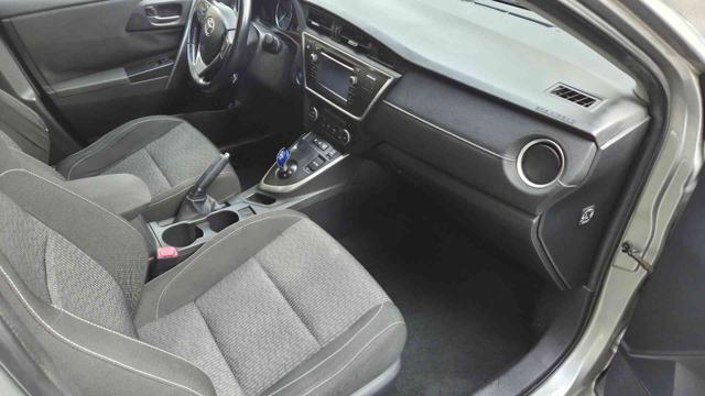 TOYOTA Auris Touring Sports 1.8 Hybrid Lounge