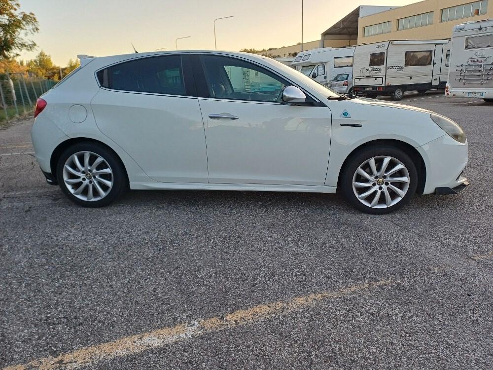 Alfa Romeo Giulietta 2.0 JTDm-2 170 CV Distinctive