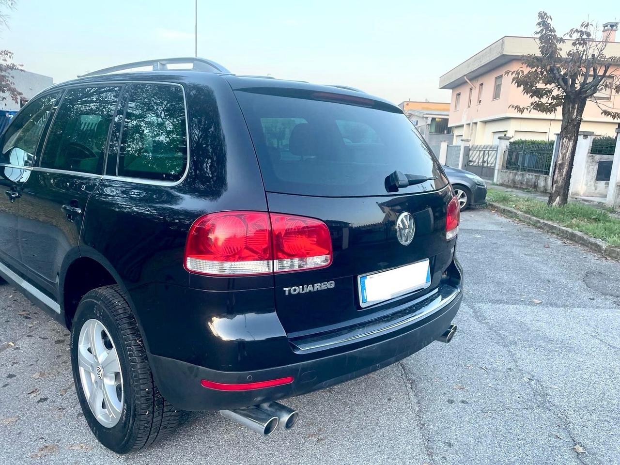 Volkswagen Touareg 3.0/240CV V6 TDI DPF tip. Exclusive