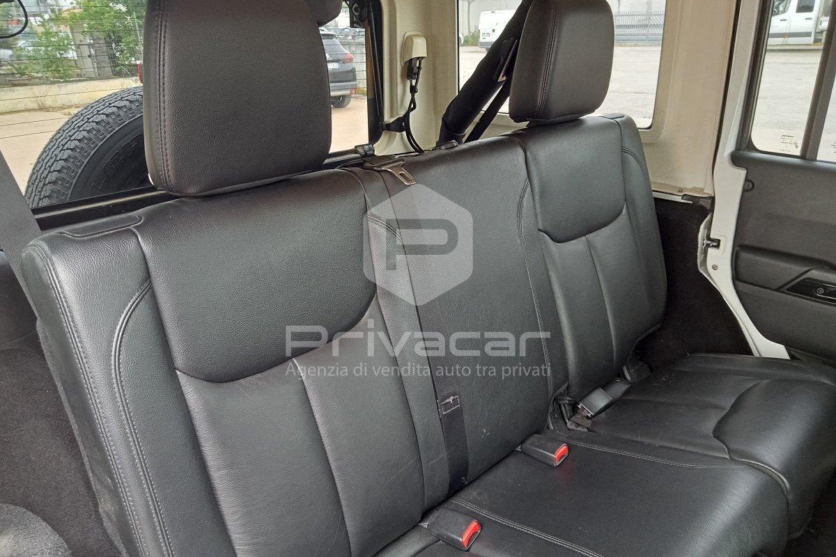 JEEP Wrangler Unlimited 2.8 CRD DPF Sahara Auto