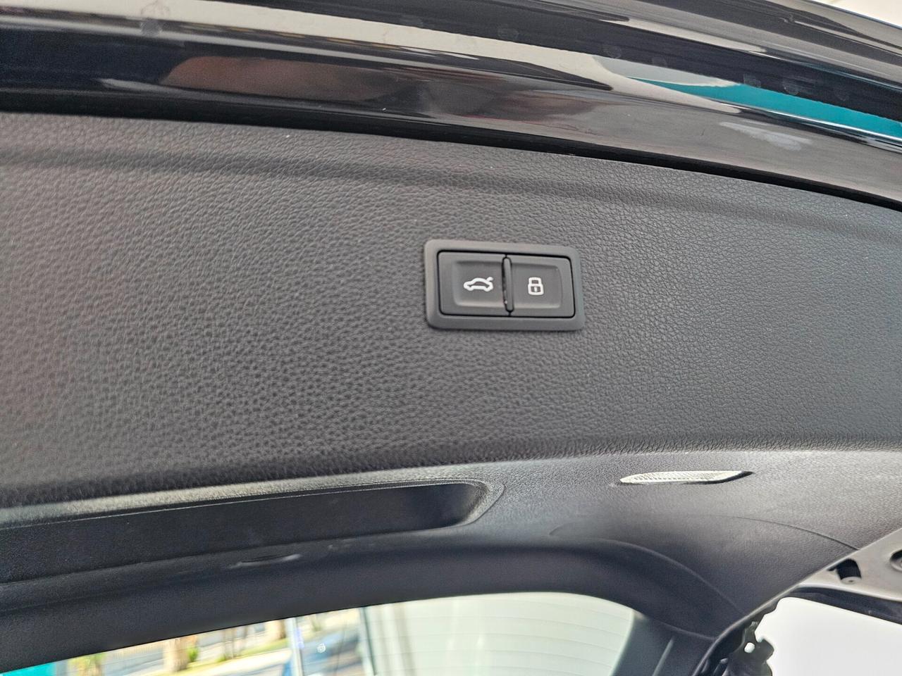 AUDI Q5 2.0 TDI 204CV QUATTRO 3 S-LINE BLAK EDITION