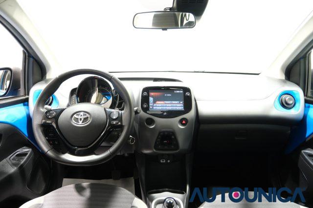 TOYOTA Aygo 1.0 VVT-i 72 CV 5 PORTE X-PLAY MMT NEOPATENTATI