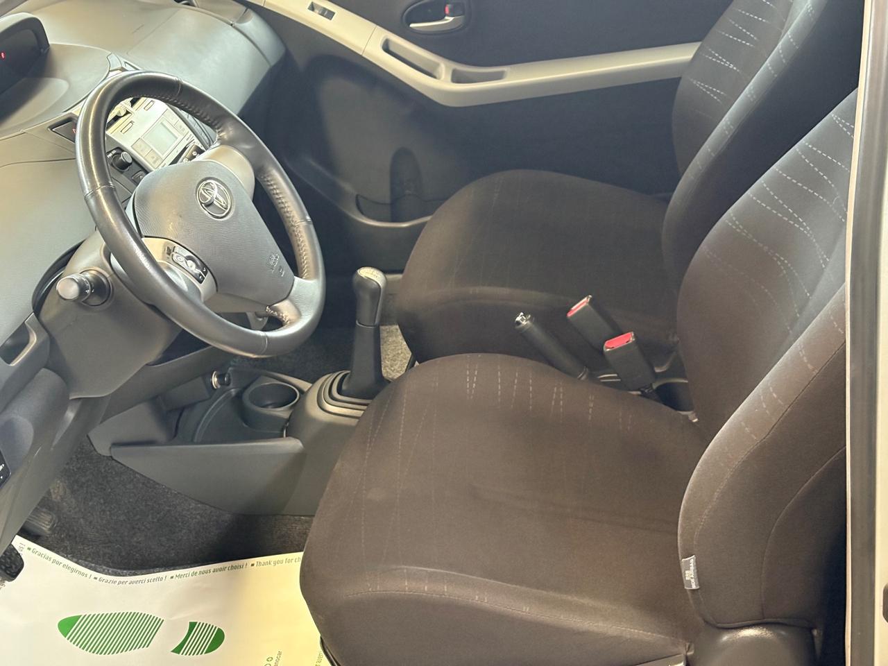 Toyota Yaris 1.0 3 porte Sol