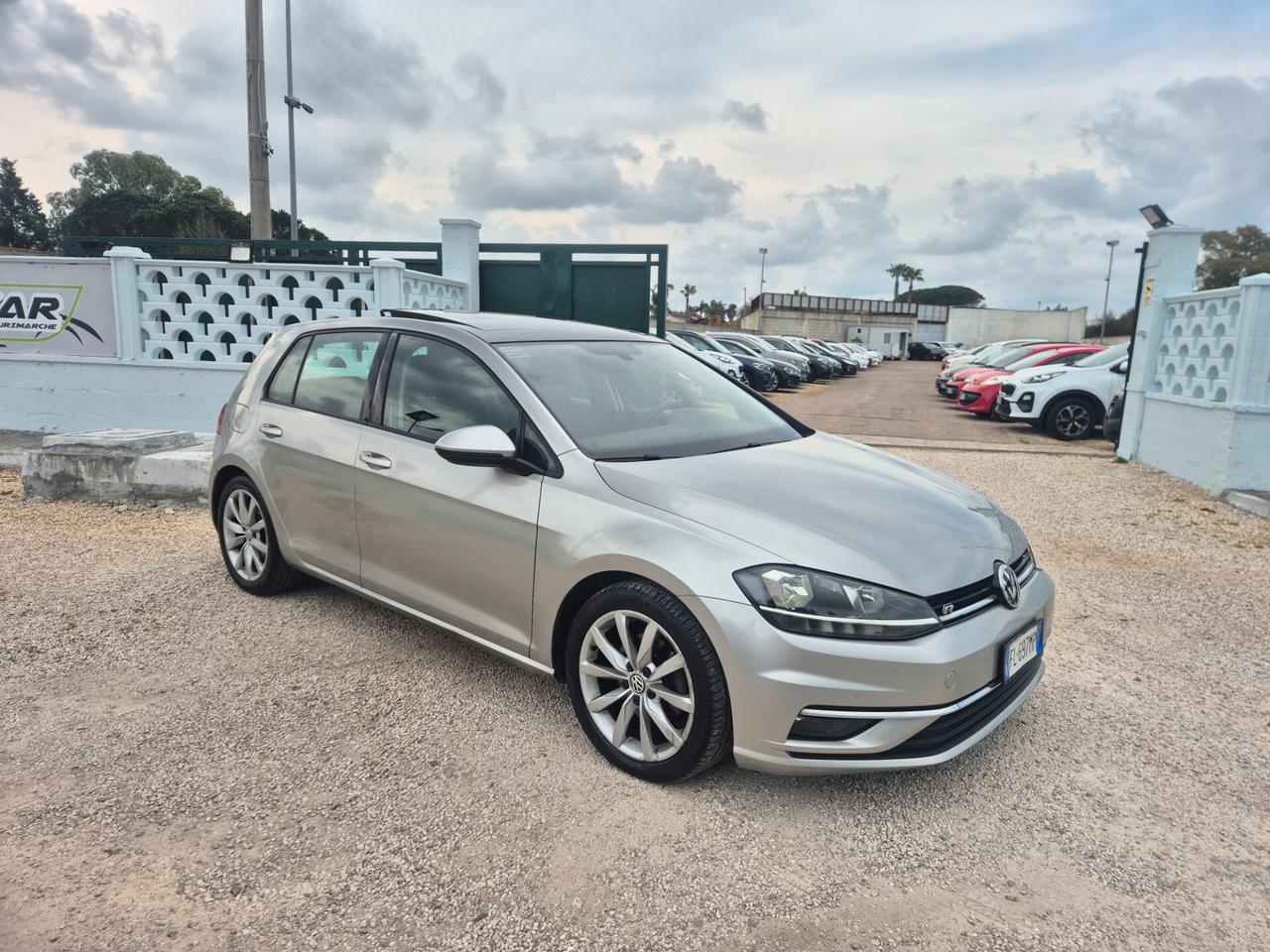 Volkswagen Golf 1.6 TDI 115 CV R-LINE GARANZIA 12 MESI