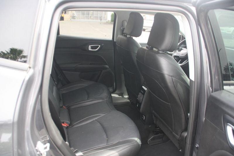 Jeep Compass e-Hybrid 1.5 Turbo MHEV T4 96kW Summit DDCT