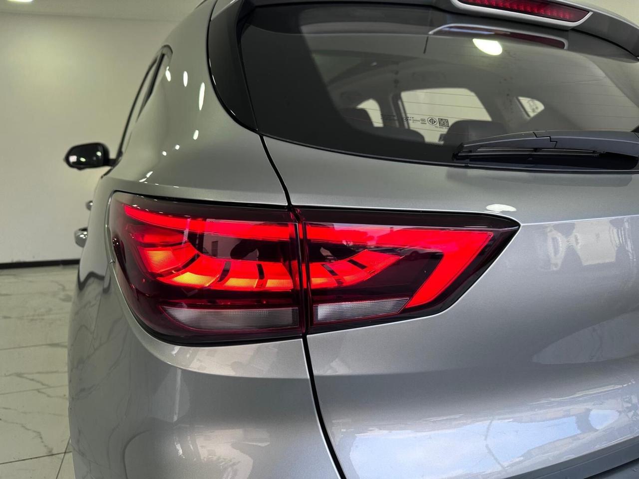 Mg ZS 1.0 Luxury-PELLE-GARANTITA-2022