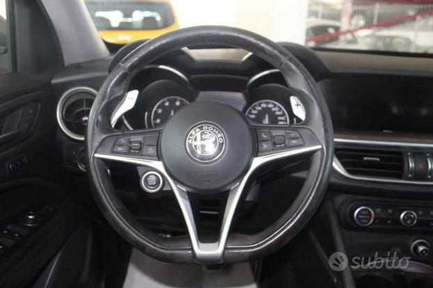 ALFA ROMEO Stelvio 2.0 Turbo 280 CV AT8 Q4 First