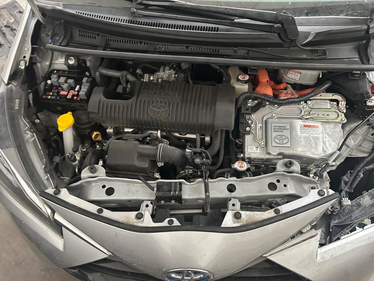 Toyota Yaris 1.5 benzina/Hybrid 73cv automatica
