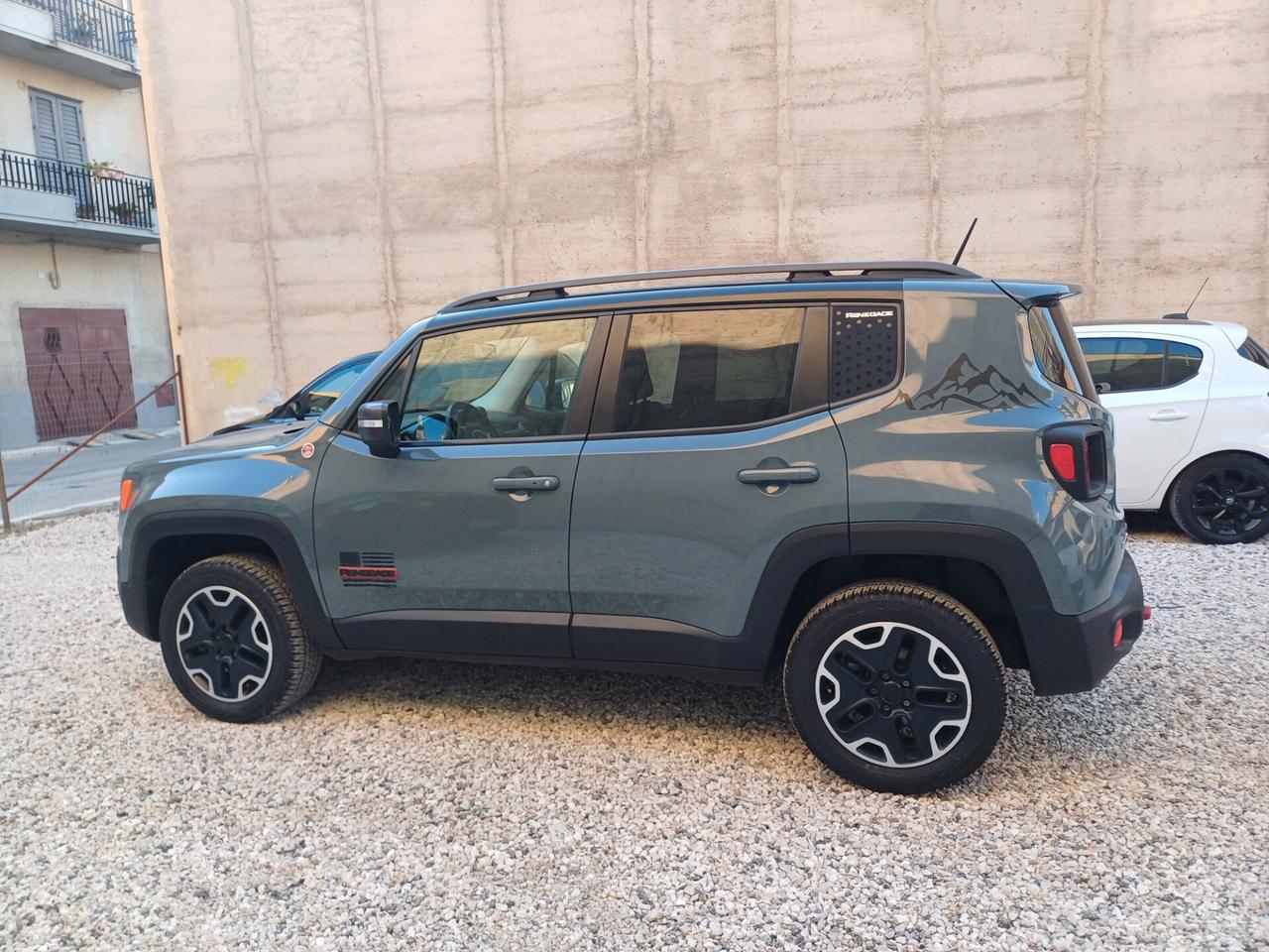 Jeep Renegade 2.0 Mjt 170CV 4WD Active Drive Low Trailhawk