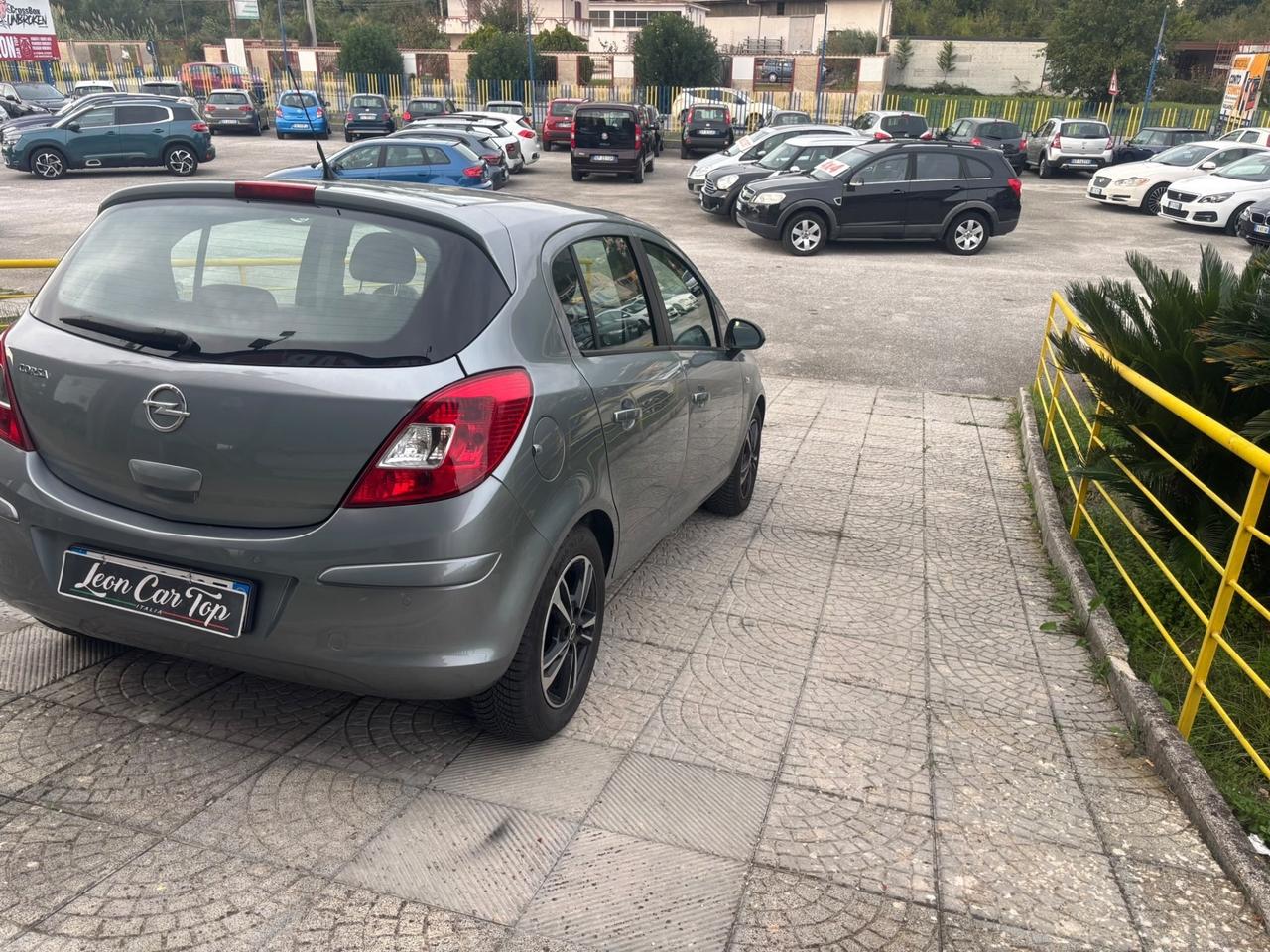 Opel Corsa benzina e metano anno 2013 garantita