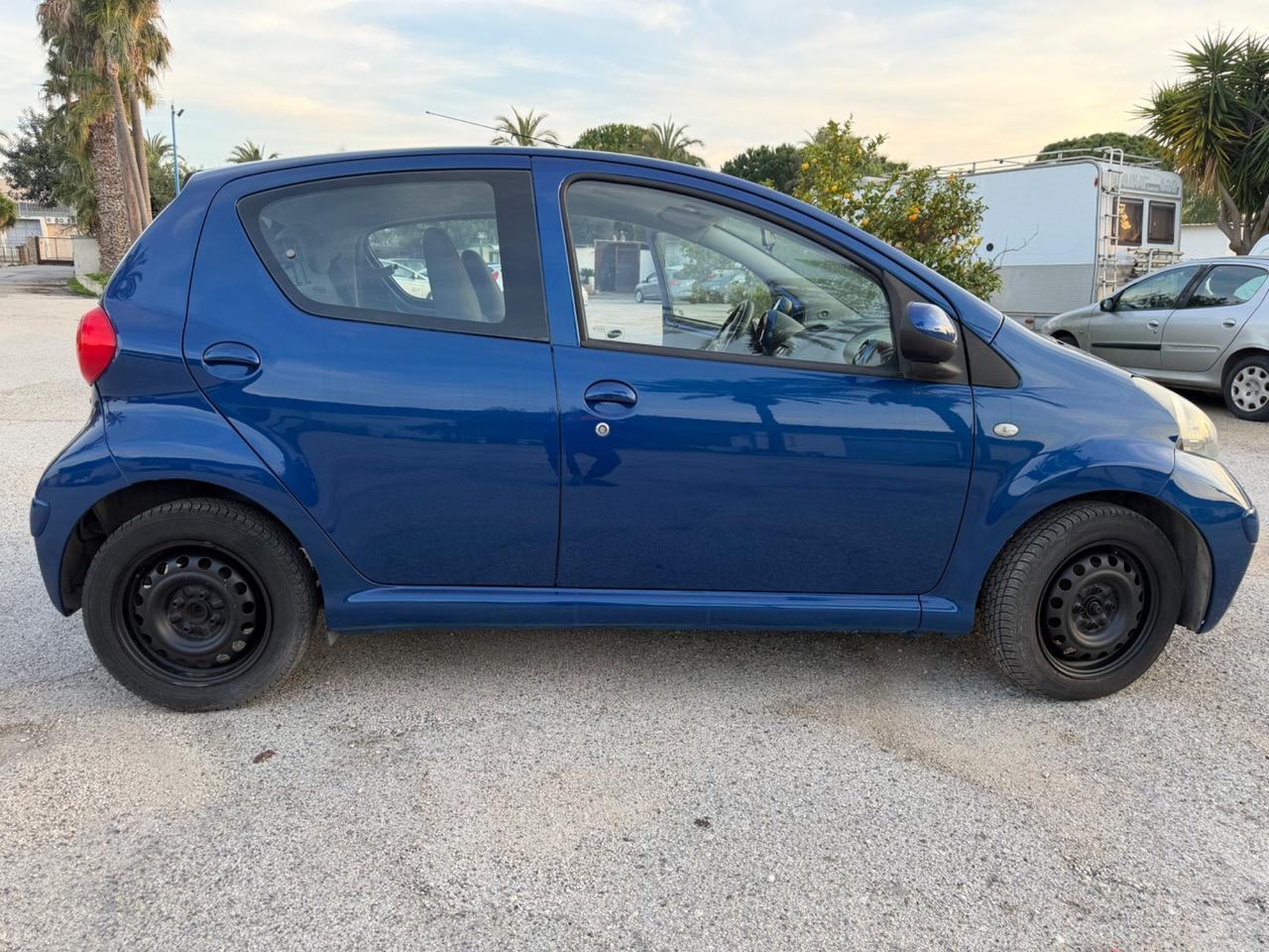 Toyota Aygo 1.0 12V VVT-i 5 porte Blue