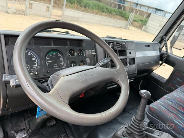 Iveco Eurocargo 180e28 furgone isotermico e sponda