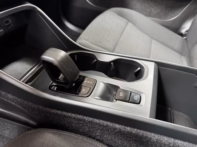 VOLVO XC40 T2 automatico Mod 2023 Car Play