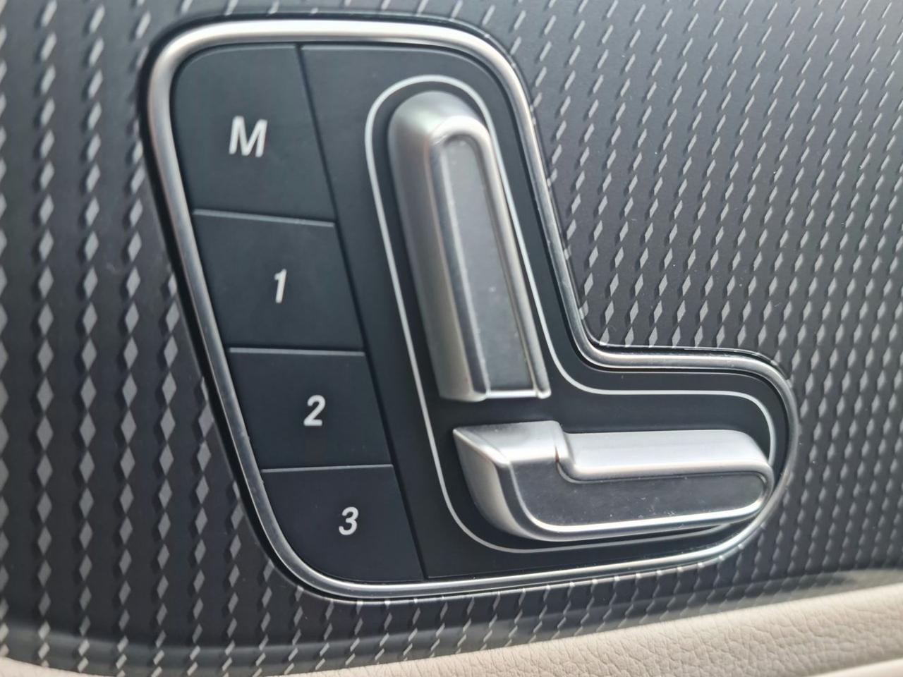 Mercedes-Benz CLA 250 PREMIUM #6265