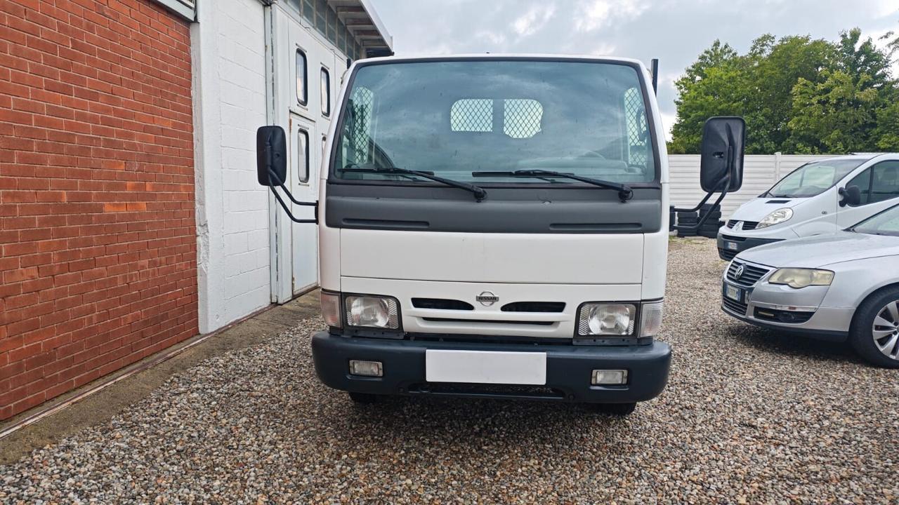 Nissan Cabstar 120.35 3.0 Tdi PL-RG-DC Cab. SL