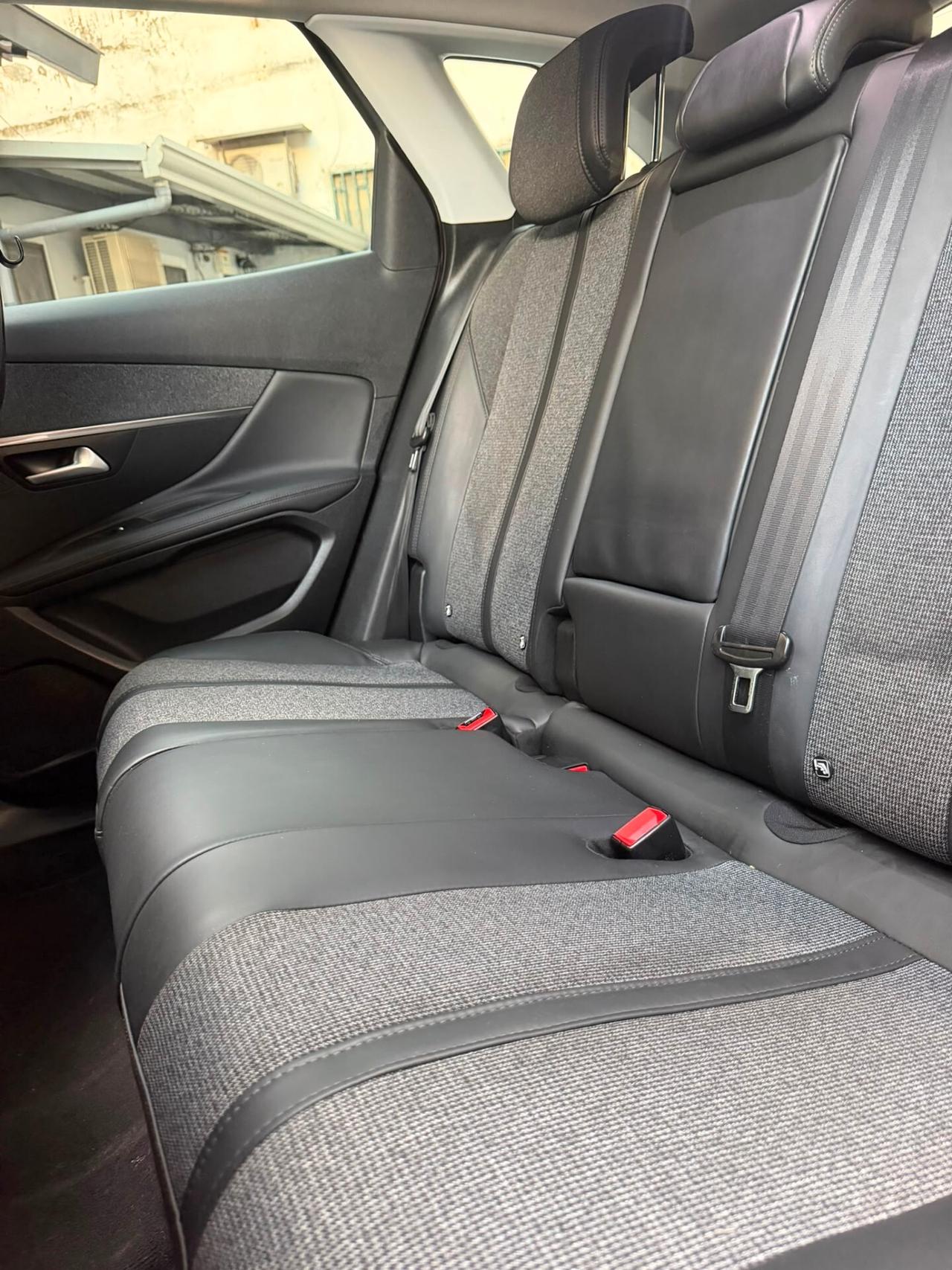 Peugeot 3008 1.6 BlueHDI 120cv Allure Pack Diesel autom