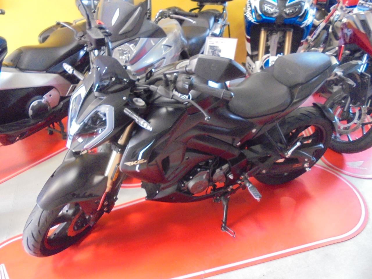 Keeway RKF 125 IDEALE PER NEOPATENTATI A 1