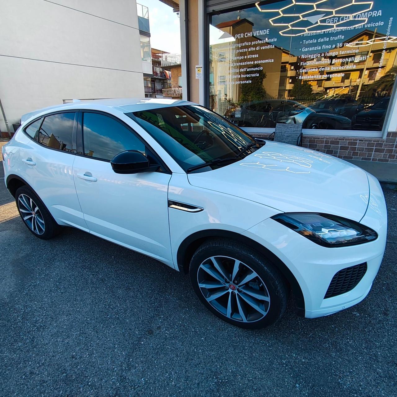 Jaguar E-Pace 2.0D 150 CV AWD aut. R-Dynamic SE