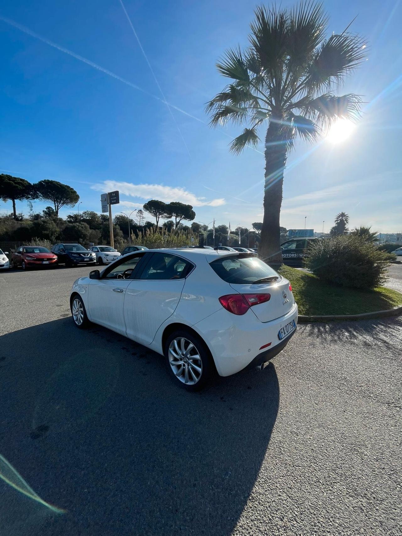 Alfa Romeo Giulietta 1.6 JTDm-2 120 CV Distinctive