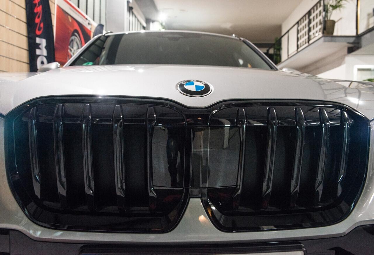 BMW X1 20d MHEV 48V M-SPORT Automatico Virtual Pelle Totale Tetto Panoramico ed elettrico Cerchi da 18 . AUTO - DIREZIONALE BMW -