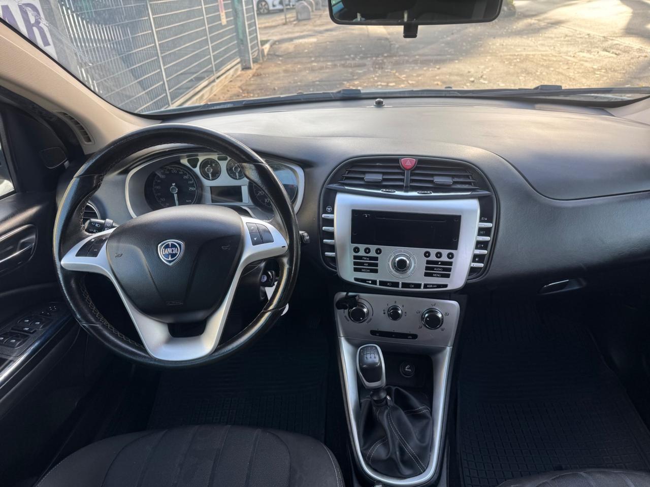 Lancia Delta 1.4 GPL neopatentati garanzia 12 mesi