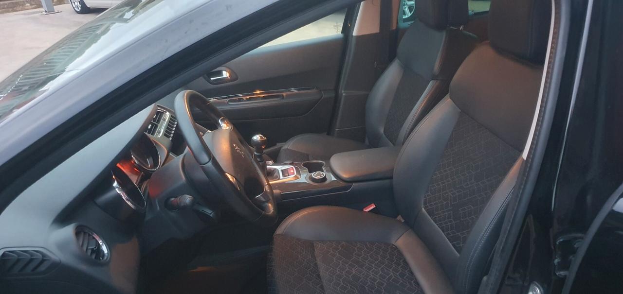 Peugeot 3008 BlueHDi 120 S&S Allure