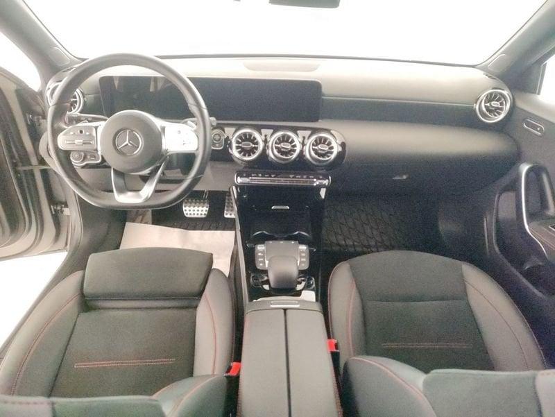 Mercedes-Benz Classe A A 200 d Premium Night edition 4matic auto