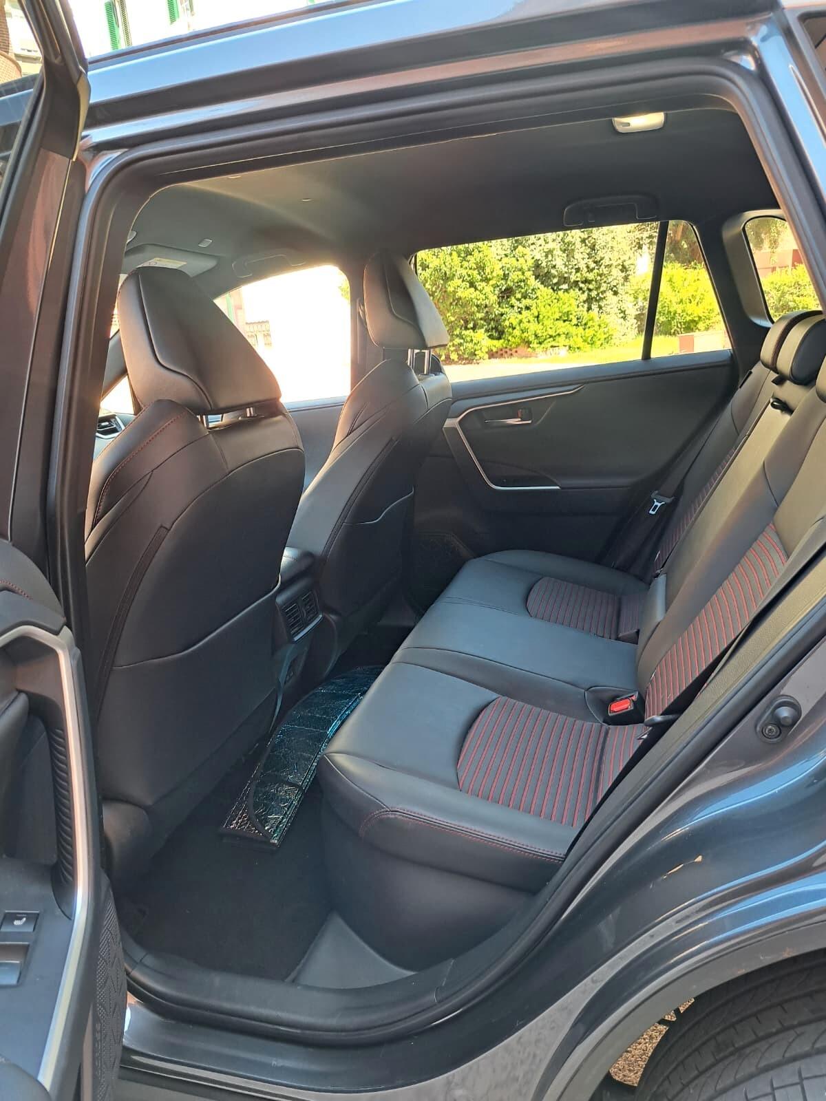Suzuki Across 2.5 Plug-in Hybrid E-CVT 4WD Top
