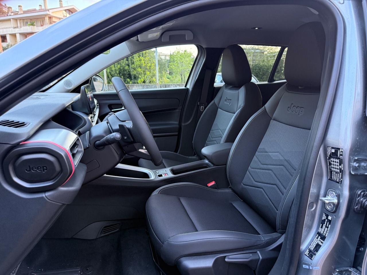 Jeep Avenger 1.2 e-Hybrid 110 cv MHEV Summit