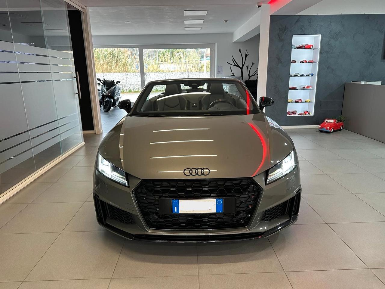 Audi TT Roadster 40 2.0 tfsi s-tronic S-line