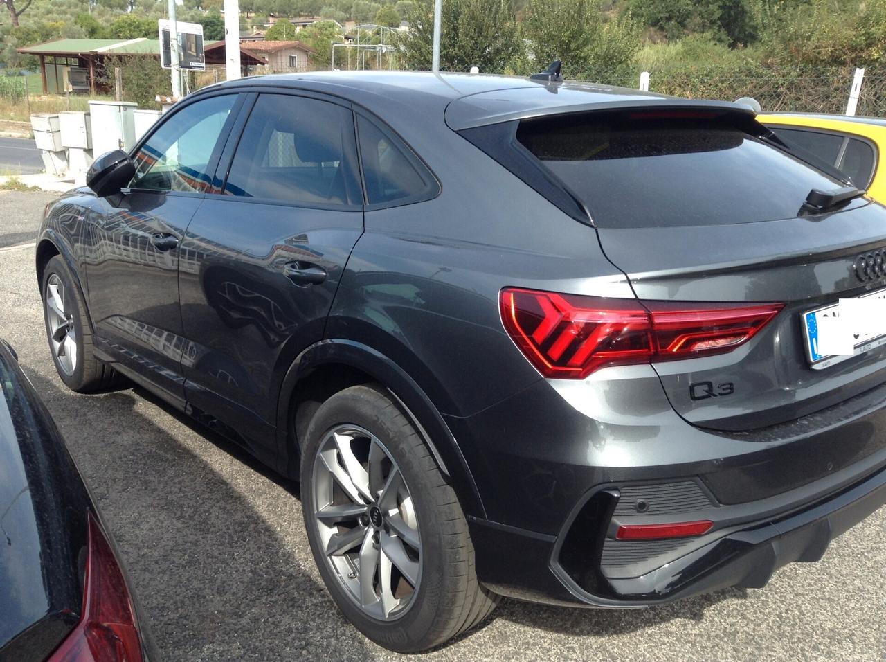 Audi Q3 35 TDI S tronic S - LINE, QUATTRO, FULL FULL. BELLISSIMA, PARI AL NUOVO!!! IVA COMPRESA