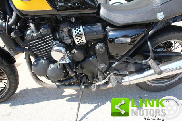 TRIUMPH Thunderbird 900 Sport .