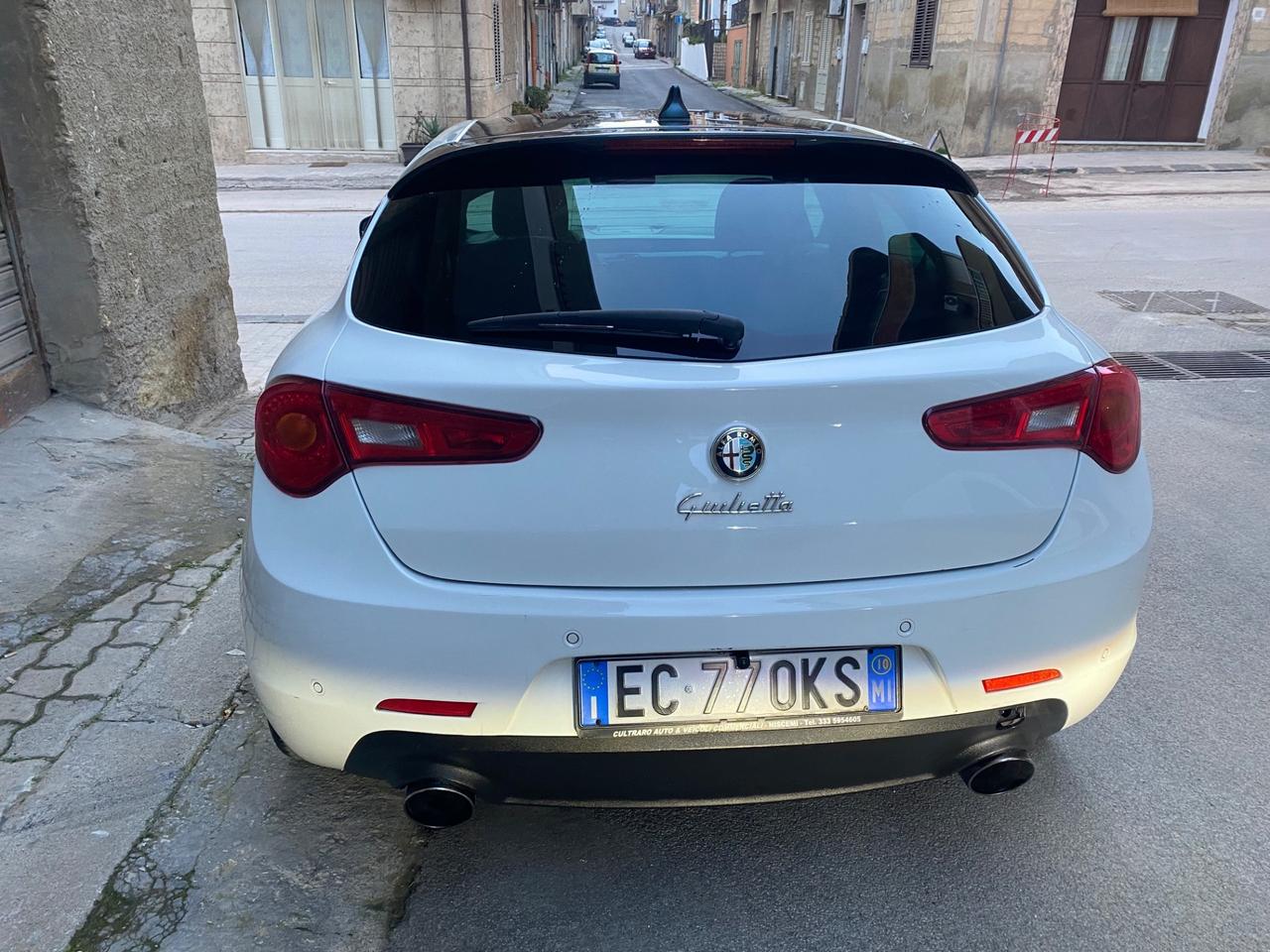 Alfa Romeo Giulietta 1750 TBi Quadrifoglio Verde