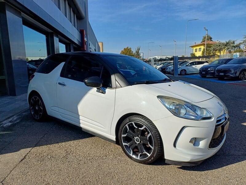 DS DS 3 DS 3 1.4 VTi 95 Just Black