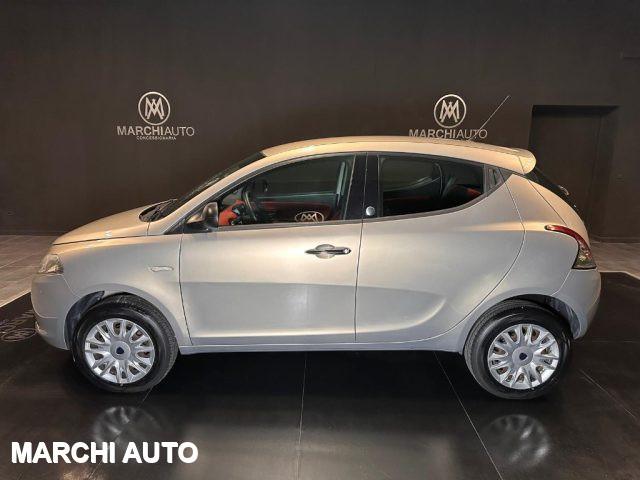 LANCIA Ypsilon 0.9 TwinAir 85 CV 5 porte Metano Ecochic Silver