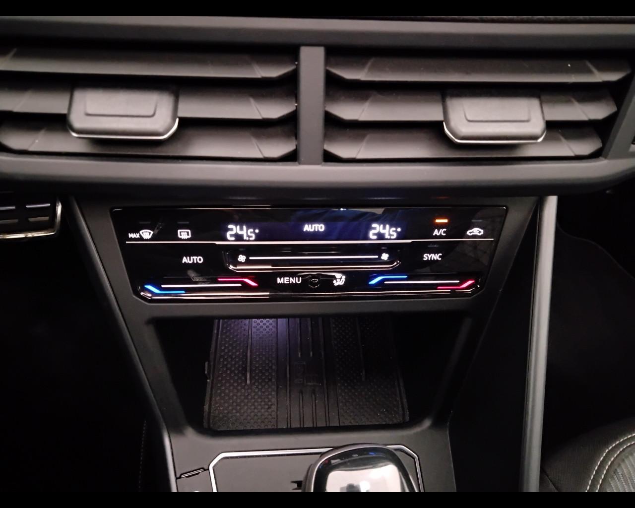 VOLKSWAGEN Taigo - Taigo 1.0 tsi R-Line 115cv dsg