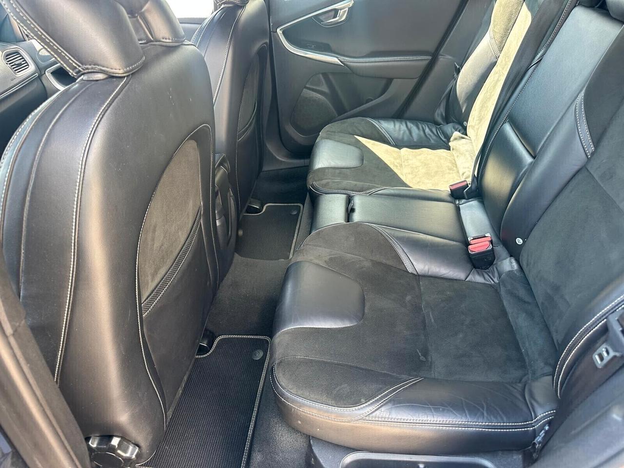 Volvo V40 D2 1.6 Powershift SUMMUM NEOPATENTATI AUTOMATICA