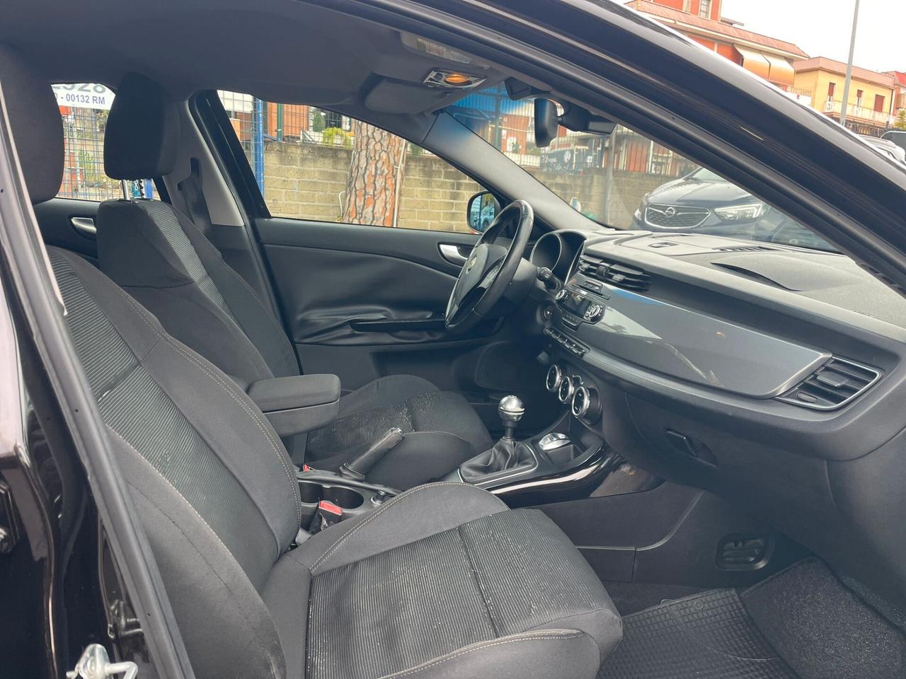 Alfa Romeo Giulietta 1.4 Turbo MultiAir TCT Distinctive