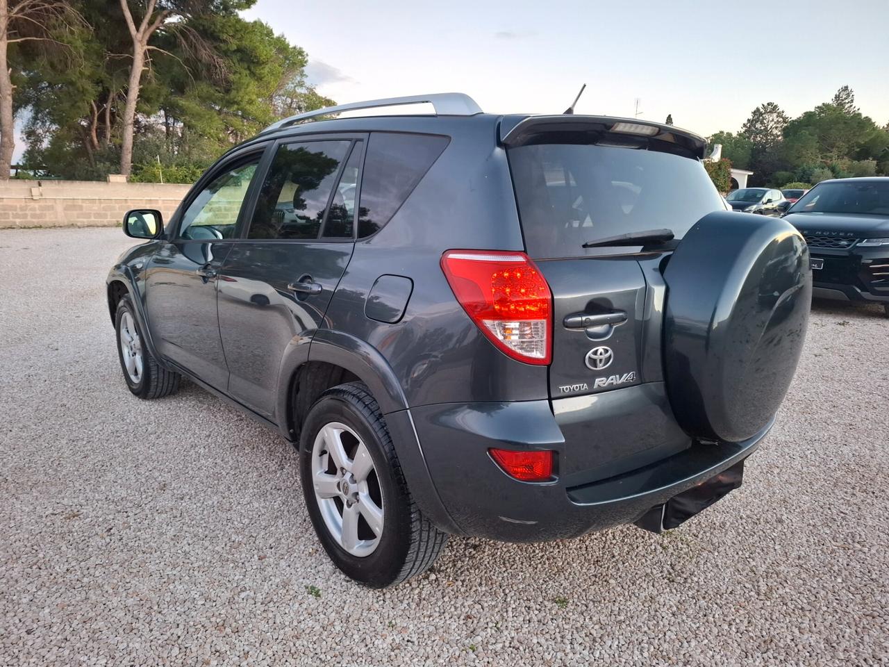 TOYOTA RAV 4 2.2 D 177 cv 4x4 LUXURY *PELLE-CERCHI*