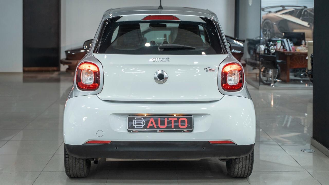 Smart ForFour 1.0 YOUNGSTER 71 CV TWINAMIC AUTO NAVI PELLE FULL