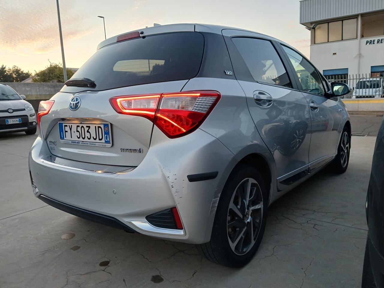 TOYOTA Yaris Y20 1.500 Hybrid 75cv 5porte Km33.000