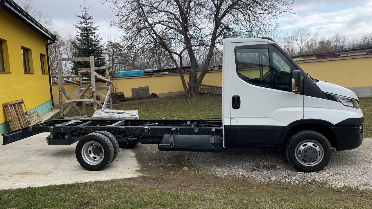 IVECO DAILY GEMELLATO METANO 35C14N