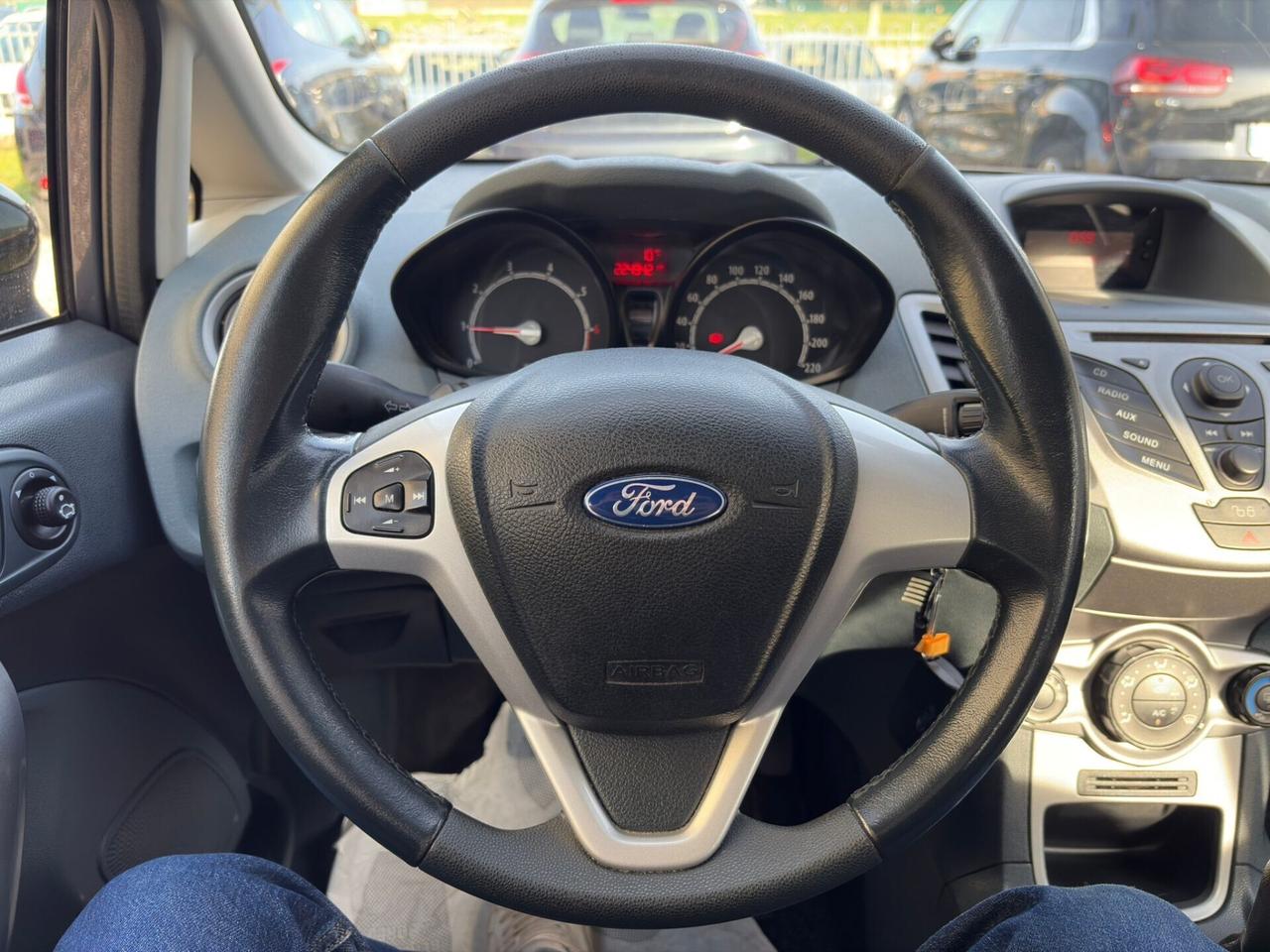 Ford Fiesta TITANIUM 1.2 5P. UNICO PROPRIETARIO